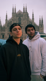 Carica l&#39;immagine nel visualizzatore di Gallery, BLACK HOODIE 01
